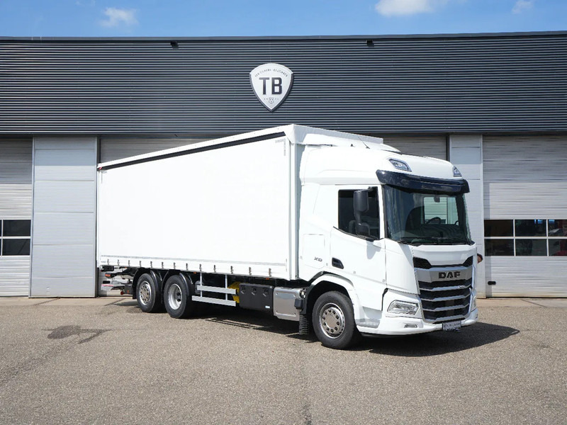 DAF XD 450 FAN CURTAIN NEW - Ponyvás teherautó: 4 kép. DAF XD 450 FAN CURTAIN NEW - Ponyvás teherautó: 4 kép.