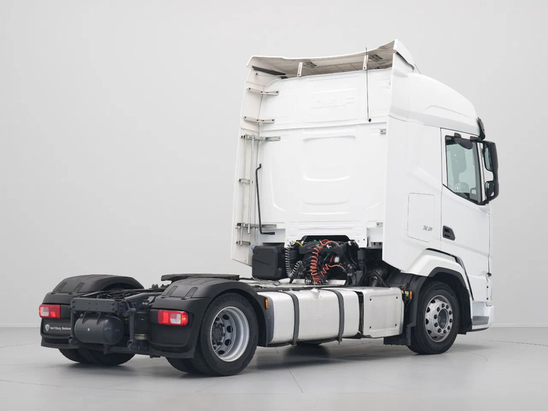DAF XF 480 FT NGD, Lowdeck 2x Tanks - Nyergesvontató: 4 kép. DAF XF 480 FT NGD, Lowdeck 2x Tanks - Nyergesvontató: 4 kép.