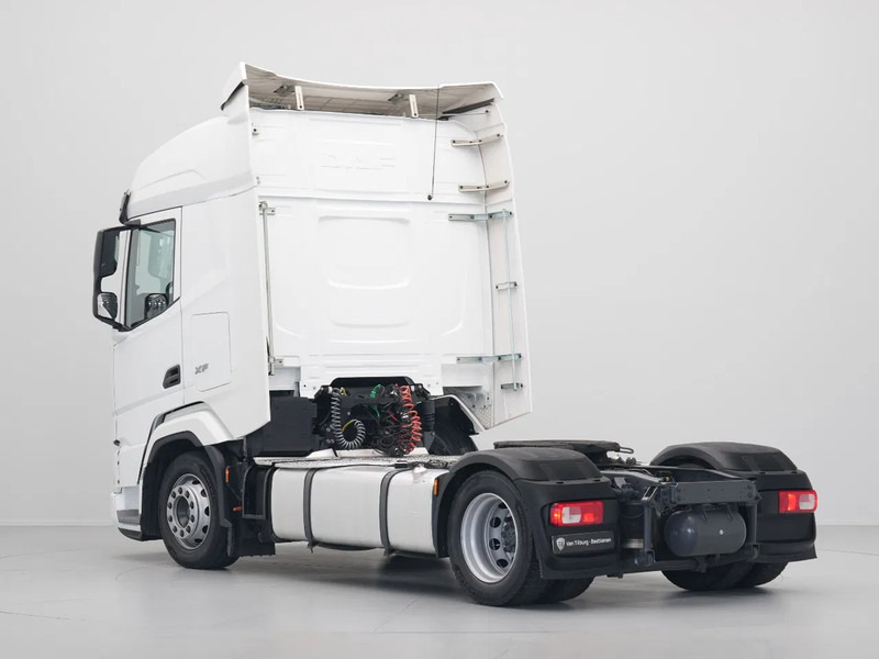 DAF XF 480 FT NGD, Lowdeck 2x Tanks - Nyergesvontató: 3 kép. DAF XF 480 FT NGD, Lowdeck 2x Tanks - Nyergesvontató: 3 kép.
