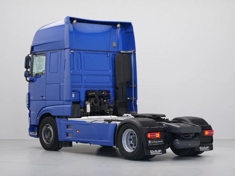 DAF XF 530 FT, Manual Gearbox, Retarder, StandAirco - Nyergesvontató: 3 kép. DAF XF 530 FT, Manual Gearbox, Retarder, StandAirco - Nyergesvontató: 3 kép.