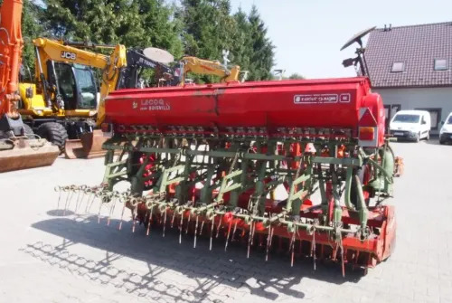 Agregat uprawowo-siewny Kuhn HRB 301 2000 brona aktywna wirująca KUHN NODET - Kombinált vetőgép: 4 kép. Agregat uprawowo-siewny Kuhn HRB 301 2000 brona aktywna wirująca KUHN NODET - Kombinált vetőgép: 4 kép.