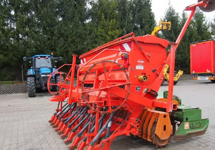 Agregat uprawowo-siewny Kuhn KE303 i INTEGRA 3000 2009 Agrebat uprawowo siewny, brona aktywna AMAZONE i KUHN - Kombinált vetőgép: 3 kép. Agregat uprawowo-siewny Kuhn KE303 i INTEGRA 3000 2009 Agrebat uprawowo siewny, brona aktywna AMAZONE i KUHN - Kombinált vetőgép: 3 kép.