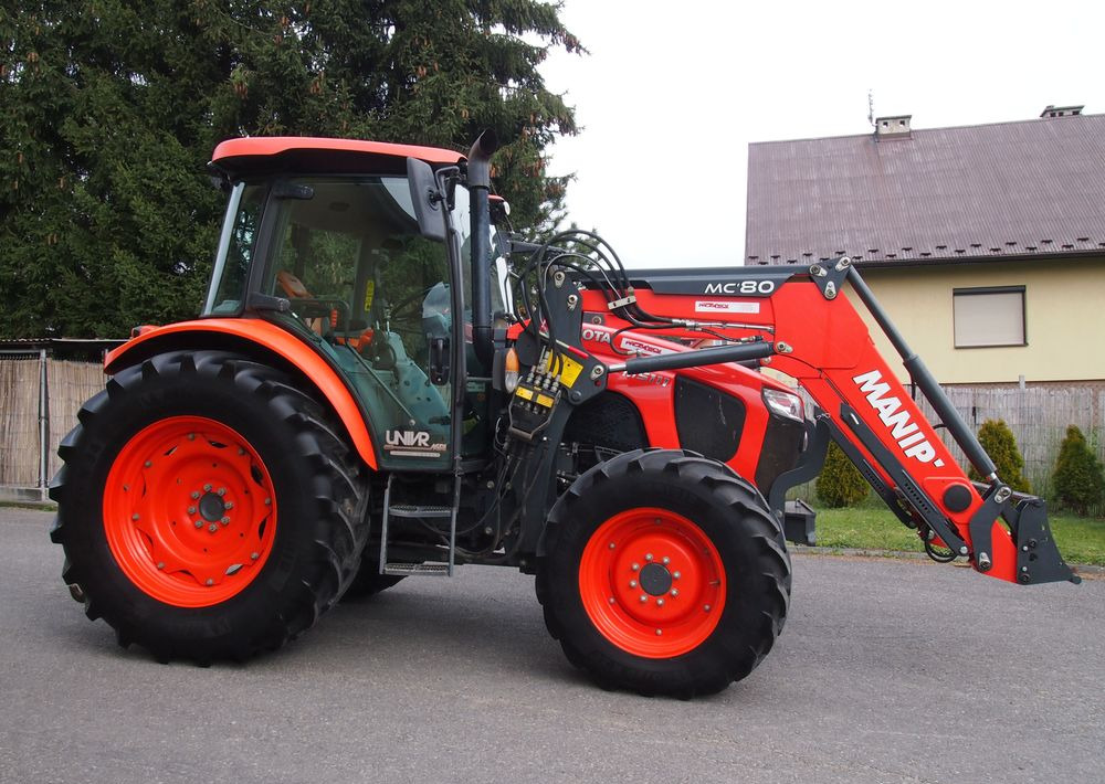 Ciągnik Kubota M5111 2019 Ciągnik rolniczy Kubota z ładowaczem czołowym TUR - Traktor: 2 kép. Ciągnik Kubota M5111 2019 Ciągnik rolniczy Kubota z ładowaczem czołowym TUR - Traktor: 2 kép.