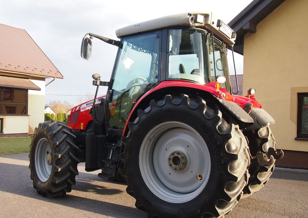 Ciągnik Massey Ferguson MF 6455 Dyna6 2013 Ciągnik Massey Ferguson 6455+TUZ - Traktor: 3 kép. Ciągnik Massey Ferguson MF 6455 Dyna6 2013 Ciągnik Massey Ferguson 6455+TUZ - Traktor: 3 kép.