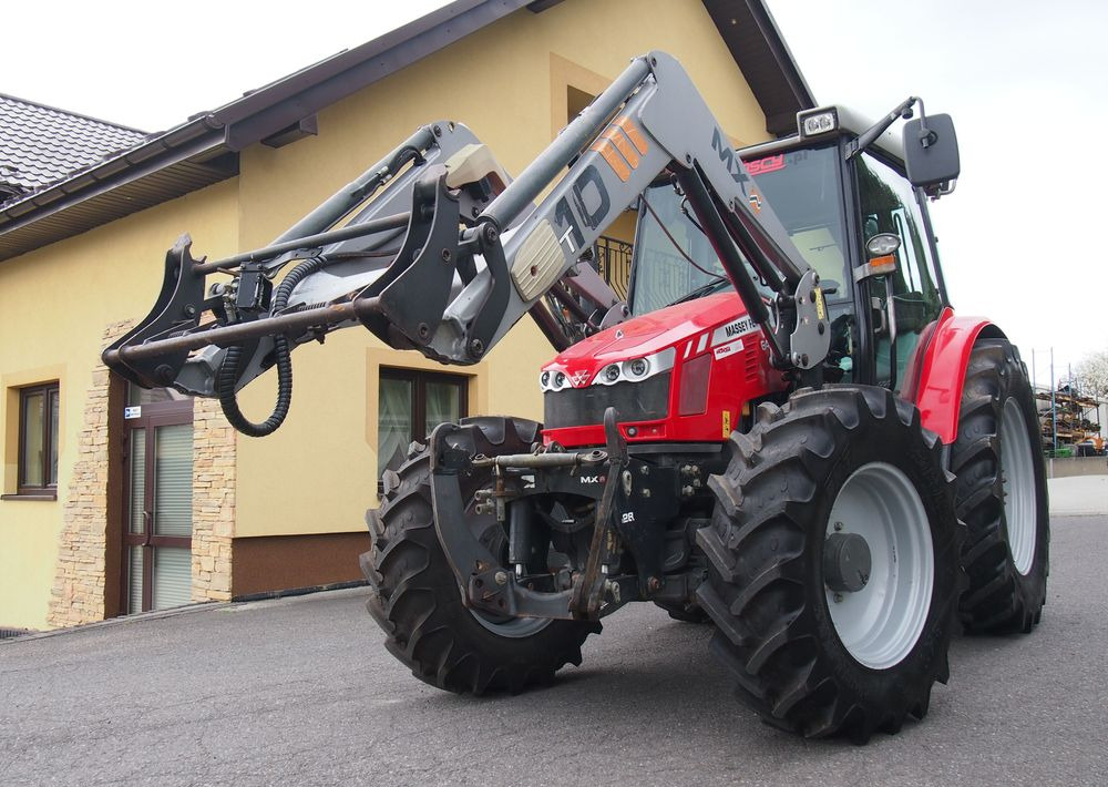 Ciągnik Massey Ferguson MF 6455 Dyna6 2013 Ciągnik rolniczy Massey Ferguson z Ładowaczem i TUZ-em - Traktor: 4 kép. Ciągnik Massey Ferguson MF 6455 Dyna6 2013 Ciągnik rolniczy Massey Ferguson z Ładowaczem i TUZ-em - Traktor: 4 kép.