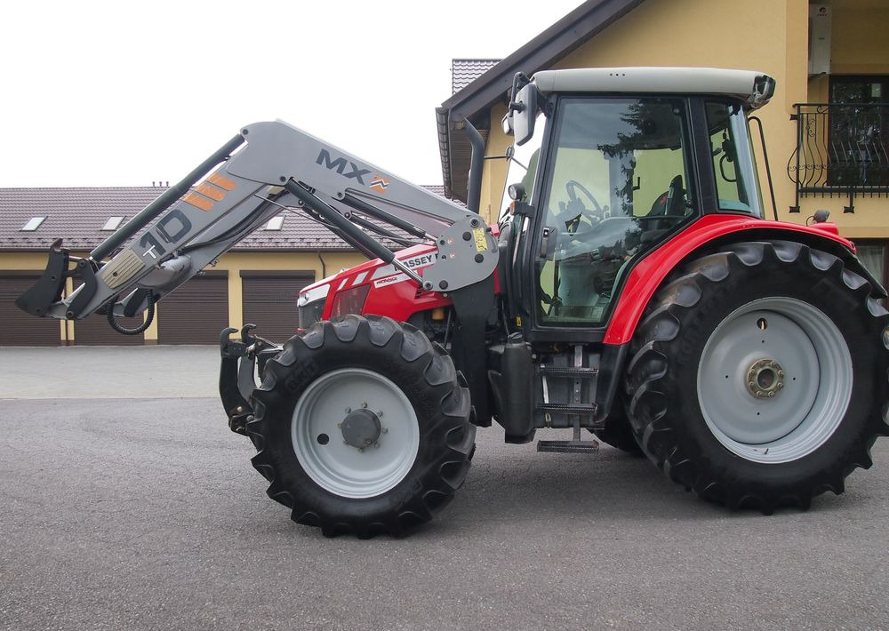 Ciągnik Massey Ferguson MF 6455 Dyna6 2013 Ciągnik rolniczy Massey Ferguson z Ładowaczem i TUZ-em - Traktor: 3 kép. Ciągnik Massey Ferguson MF 6455 Dyna6 2013 Ciągnik rolniczy Massey Ferguson z Ładowaczem i TUZ-em - Traktor: 3 kép.