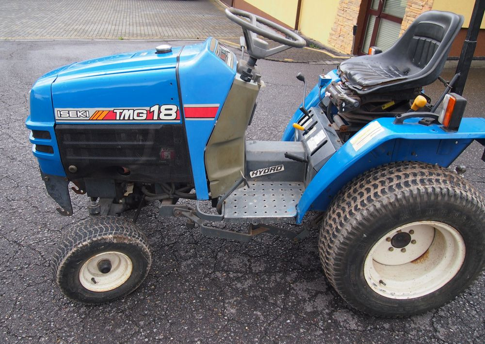 Kosiarka traktorek Iseki TMG T18 1995 hydro Diesel - Kerti fűkasza: 1 kép. Kosiarka traktorek Iseki TMG T18 1995 hydro Diesel - Kerti fűkasza: 1 kép.