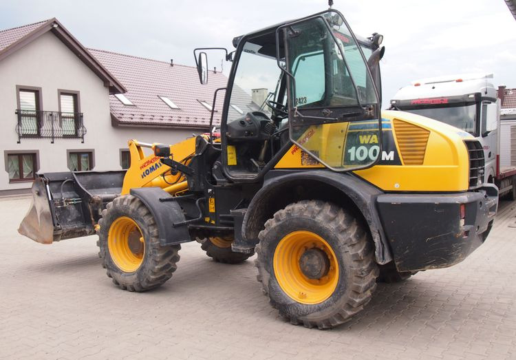 Ładowarka Komatsu WA100-6 2012 Ładowarka Komatsu WA 100-6 - Gumikerekes homlokrakodó: 5 kép. Ładowarka Komatsu WA100-6 2012 Ładowarka Komatsu WA 100-6 - Gumikerekes homlokrakodó: 5 kép.