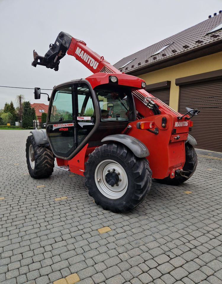 Ładowarka teleskopowa Manitou MLT 735-120 LSU 2012 Ładowarka teleskopowa Manitou MLT 735-120 LSU - Teleszkópos rakodó: 3 kép. Ładowarka teleskopowa Manitou MLT 735-120 LSU 2012 Ładowarka teleskopowa Manitou MLT 735-120 LSU - Teleszkópos rakodó: 3 kép.
