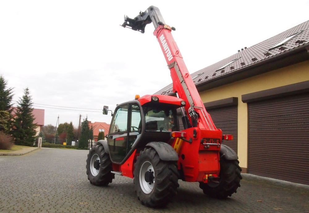 Ładowarka teleskopowa Manitou MLT 735-120LSU 2012 Manitou Silnik Mercedes - Teleszkópos rakodó: 3 kép. Ładowarka teleskopowa Manitou MLT 735-120LSU 2012 Manitou Silnik Mercedes - Teleszkópos rakodó: 3 kép.