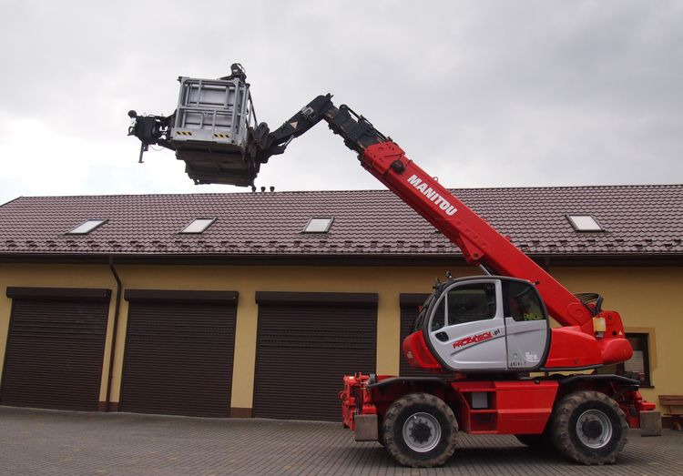 Ładowarka teleskopowa Manitou MRT 2150 Privilege MANITOU ważne UDT - Teleszkópos rakodó: 1 kép. Ładowarka teleskopowa Manitou MRT 2150 Privilege MANITOU ważne UDT - Teleszkópos rakodó: 1 kép.