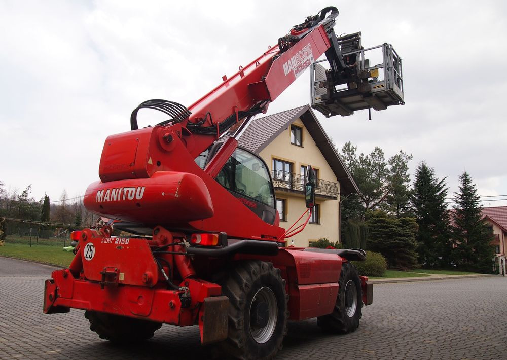 Ładowarka teleskopowa Manitou MRT 2150 Privilege MANITOU ważne UDT - Teleszkópos rakodó: 5 kép. Ładowarka teleskopowa Manitou MRT 2150 Privilege MANITOU ważne UDT - Teleszkópos rakodó: 5 kép.