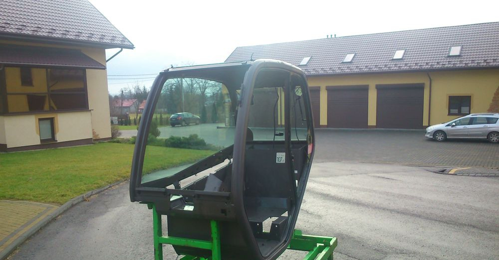 Ładowarka teleskopowa Manitou MT, MLT 2005 Kabina do Manitou - Fülke - Anyagmozgató gép: 4 kép. Ładowarka teleskopowa Manitou MT, MLT 2005 Kabina do Manitou - Fülke - Anyagmozgató gép: 4 kép.