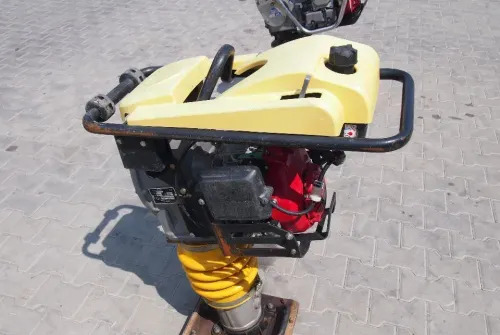 Maszyna drogowa Belle Masterpac - Döngölőgép: 2 kép. Maszyna drogowa Belle Masterpac - Döngölőgép: 2 kép.