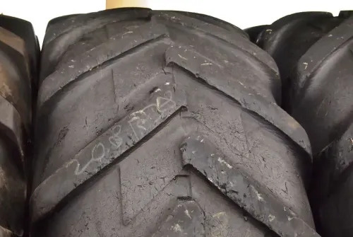 Opony Michelin 20,8R38 - Gumiabroncs: 2 kép. Opony Michelin 20,8R38 - Gumiabroncs: 2 kép.