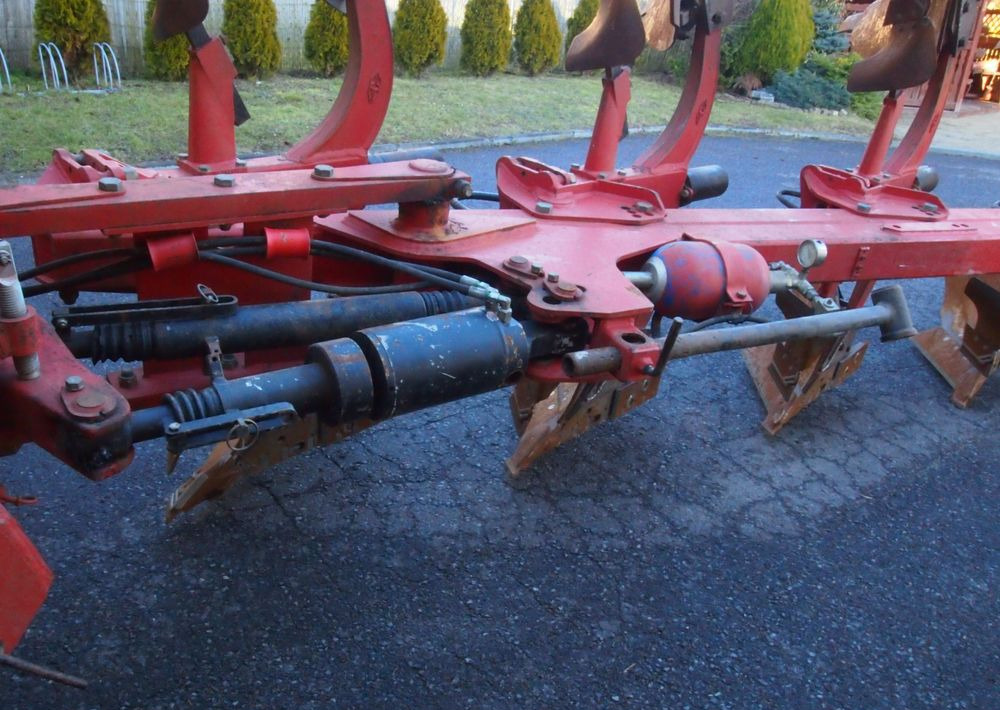Eke Pług obrotowy GREGOIRE-BESSON RY47 2000 Zabezpieczenie korpusów hydrauliczne: 6 kép.