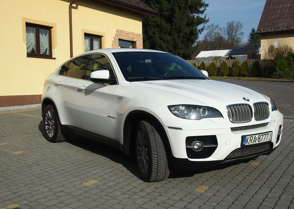 Samochód BMW X6 e71 xdrive40d Individual 2012 Samochód BMW X6 Individual - Terepjáró/ SUV: 1 kép. Samochód BMW X6 e71 xdrive40d Individual 2012 Samochód BMW X6 Individual - Terepjáró/ SUV: 1 kép.