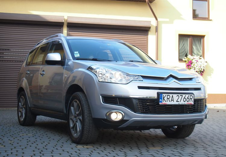 Samochód Citroen C-Crosser 2.2 HDI 2010 Samochód osobowy SUW 4x4 - Autó: 5 kép. Samochód Citroen C-Crosser 2.2 HDI 2010 Samochód osobowy SUW 4x4 - Autó: 5 kép.