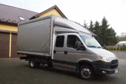 Samochód Iveco Daily 35c21 2012 DMC 3,5T DOKA dubel kabina - Ponyvás kisteherautó, Duplakabinos kisteherautó: 1 kép. Samochód Iveco Daily 35c21 2012 DMC 3,5T DOKA dubel kabina - Ponyvás kisteherautó, Duplakabinos kisteherautó: 1 kép.