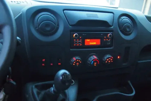 Furgon Samochód Renault Master 2015 Renault Master L2H2: 18 kép.