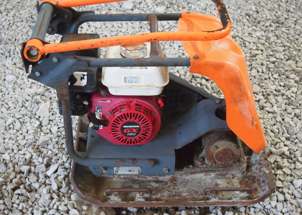 Ubijarka Belle PC5000E 2009 Zagęszczarka ubijarka Bella - Lapvibrátor: 2 kép. Ubijarka Belle PC5000E 2009 Zagęszczarka ubijarka Bella - Lapvibrátor: 2 kép.