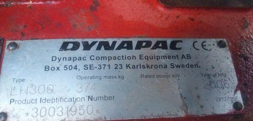 Ubijarka Dynapac LH 300 2006 - Lapvibrátor: 4 kép. Ubijarka Dynapac LH 300 2006 - Lapvibrátor: 4 kép.