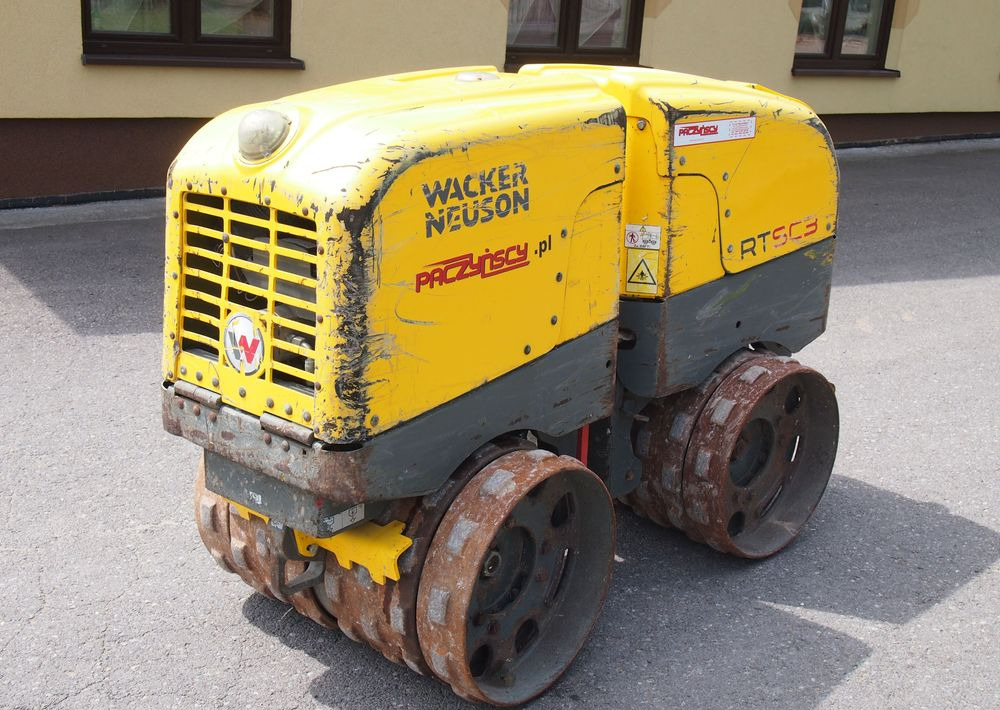 Walec Wacker RT-SC3 2015 Walec kołek - Henger: 1 kép. Walec Wacker RT-SC3 2015 Walec kołek - Henger: 1 kép.