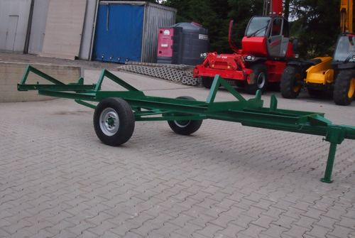 Wózek do kombajnu Sam 3,9-4,5m Wózek pod heder CLAAS - Adapter szállító kocsi: 3 kép. Wózek do kombajnu Sam 3,9-4,5m Wózek pod heder CLAAS - Adapter szállító kocsi: 3 kép.