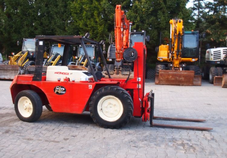 Wózek widłowy Manitou MC.20.HP 1992 - Dízel targonca: 3 kép. Wózek widłowy Manitou MC.20.HP 1992 - Dízel targonca: 3 kép.