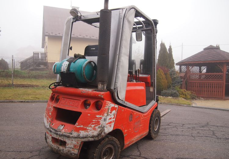 Wózek widłowy Toyota 8f 2011 TRIPLEX - Gázüzemű targonca: 4 kép. Wózek widłowy Toyota 8f 2011 TRIPLEX - Gázüzemű targonca: 4 kép.