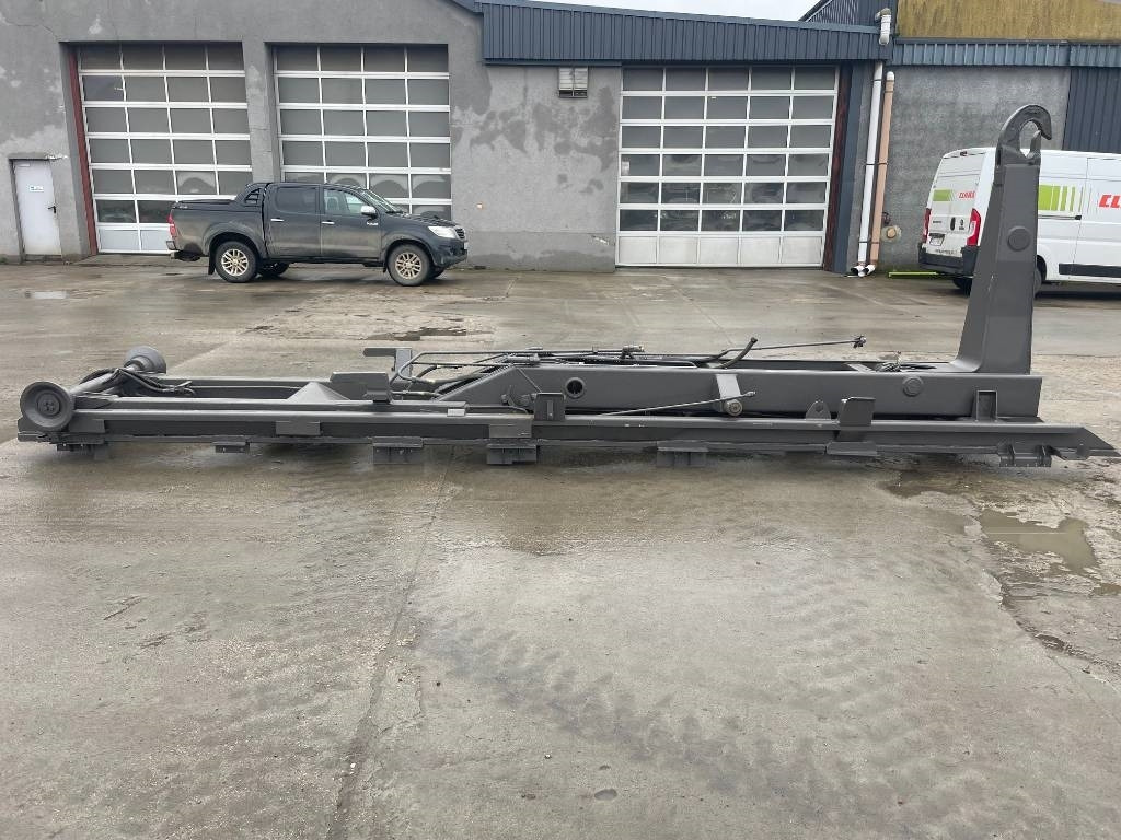 Atlas Dzwignik Hakowy - Emelőhorgos/ Konténerszállító rendszer: 4 kép. Atlas Dzwignik Hakowy - Emelőhorgos/ Konténerszállító rendszer: 4 kép.