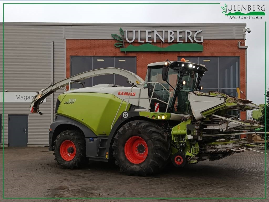Claas JAGUAR 970 +ORBIS 900 - Önjáró szecskázógép: 5 kép. Claas JAGUAR 970 +ORBIS 900 - Önjáró szecskázógép: 5 kép.
