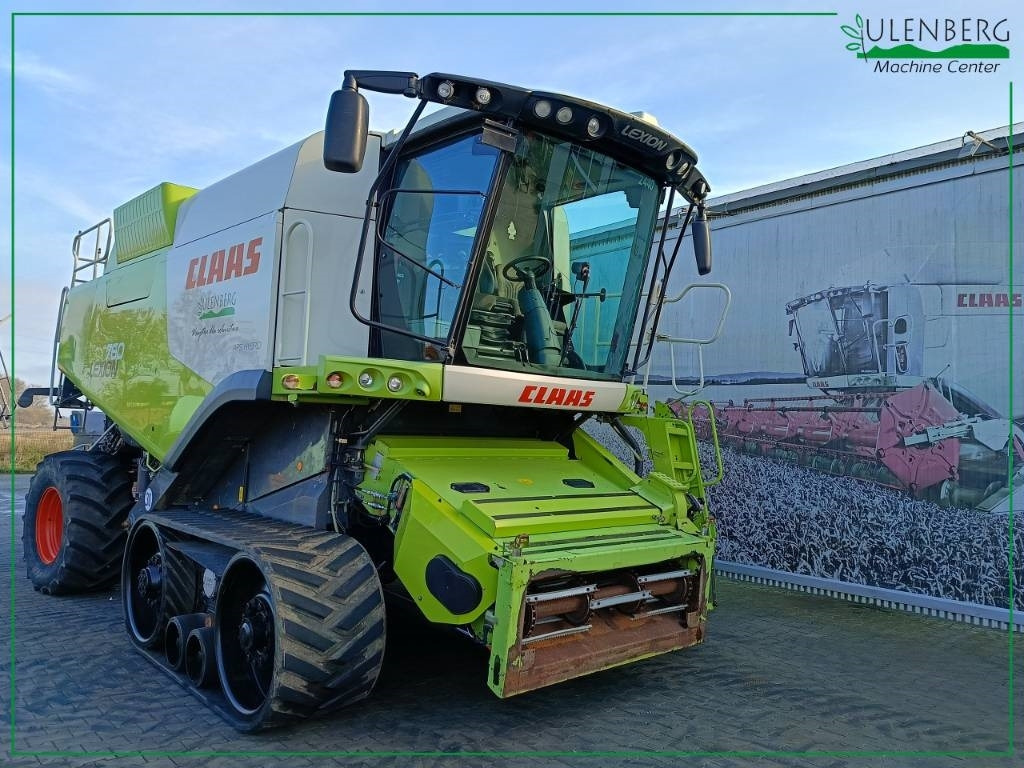 Claas LEXION 760TT + heder Vario 1200 - Kombájn: 4 kép. Claas LEXION 760TT + heder Vario 1200 - Kombájn: 4 kép.