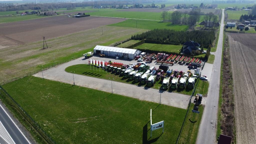 Claas LEXION 760TT + heder Vario 1200 - Kombájn: 3 kép. Claas LEXION 760TT + heder Vario 1200 - Kombájn: 3 kép.