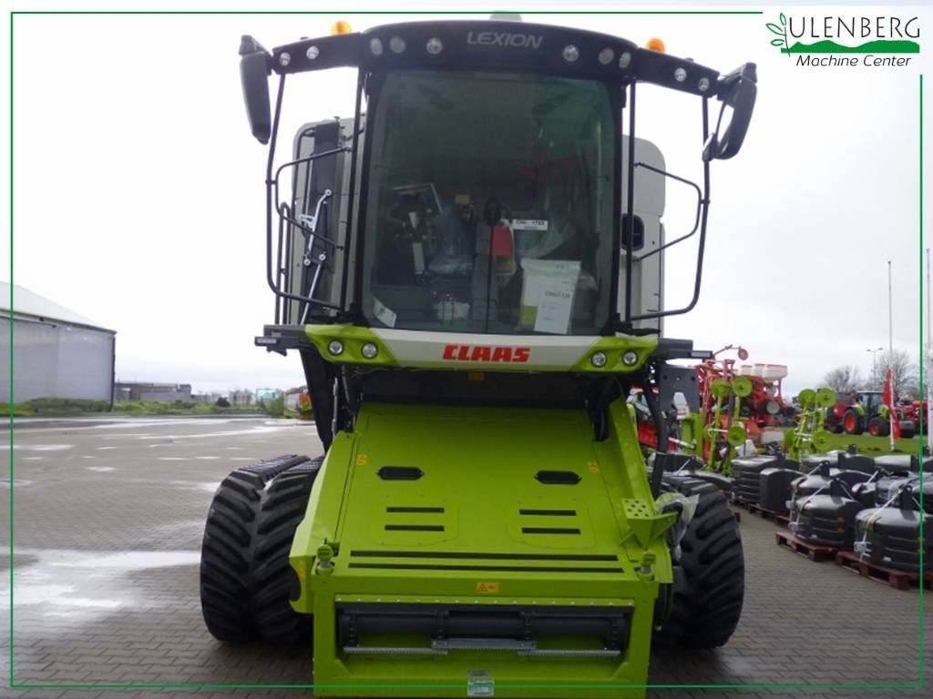 Claas Lexion 8700 TT - Kombájn: 5 kép. Claas Lexion 8700 TT - Kombájn: 5 kép.