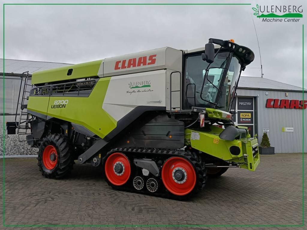 Claas Lexion 8700 TT - Kombájn: 3 kép. Claas Lexion 8700 TT - Kombájn: 3 kép.