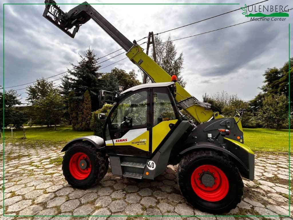 Claas Scorpion 746 - Teleszkópos rakodó: 2 kép. Claas Scorpion 746 - Teleszkópos rakodó: 2 kép.