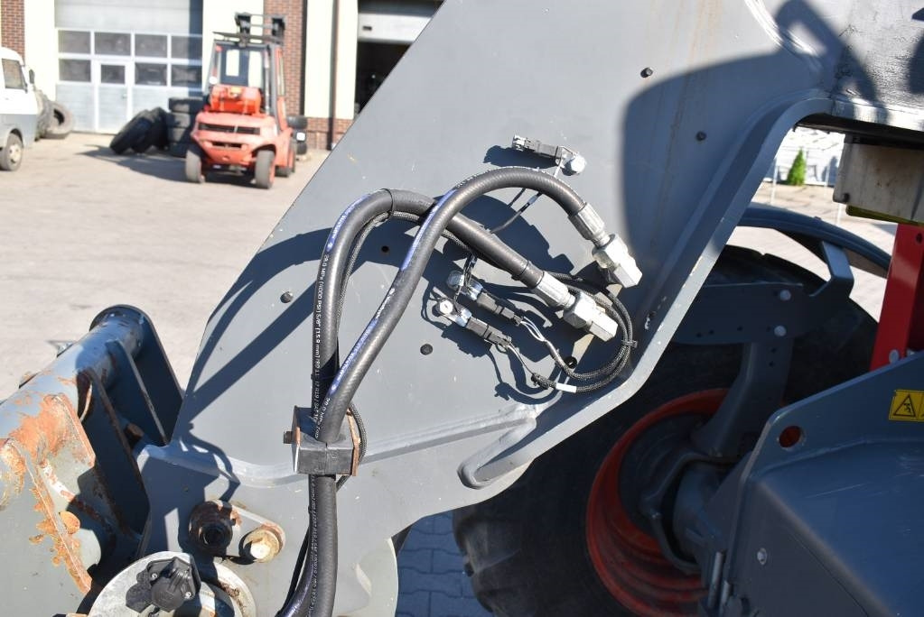 Claas Scorpion 756 - Teleszkópos rakodó: 3 kép. Claas Scorpion 756 - Teleszkópos rakodó: 3 kép.