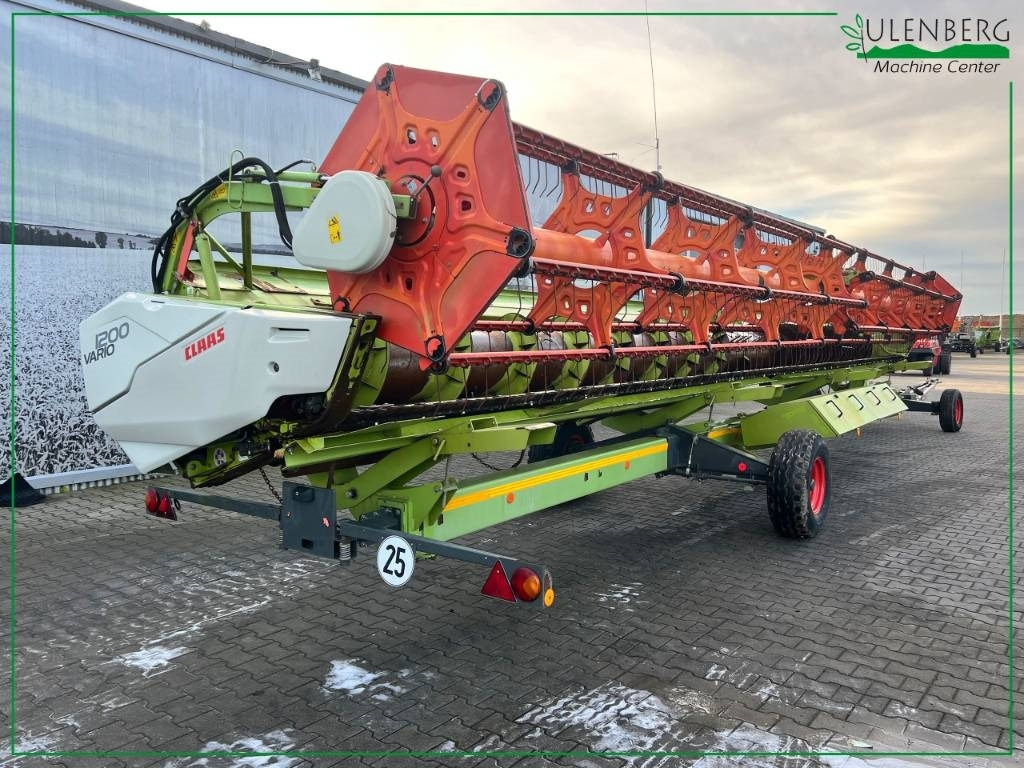 Claas Vario 1200 - Betakarítógép tartozék: 1 kép. Claas Vario 1200 - Betakarítógép tartozék: 1 kép.