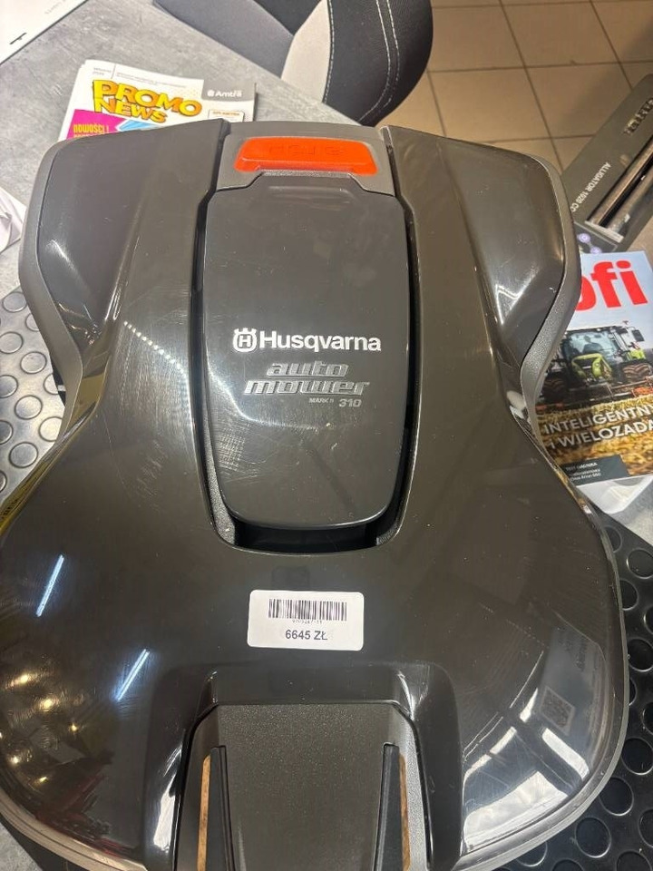 Husqvarna Automower 310 - Kerti fűkasza: 3 kép. Husqvarna Automower 310 - Kerti fűkasza: 3 kép.