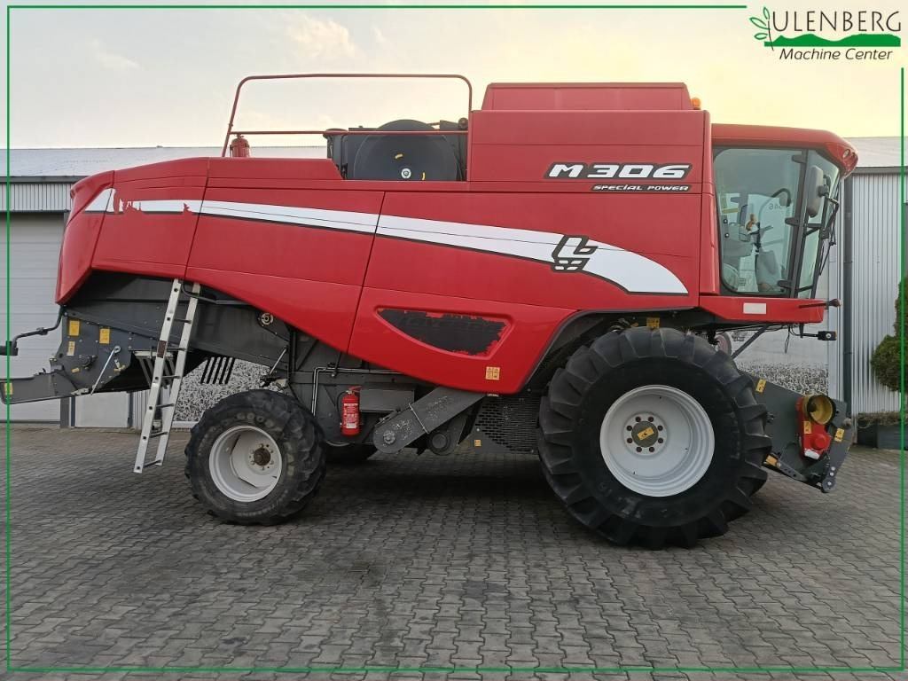 Laverda M 306 - Kombájn: 1 kép. Laverda M 306 - Kombájn: 1 kép.