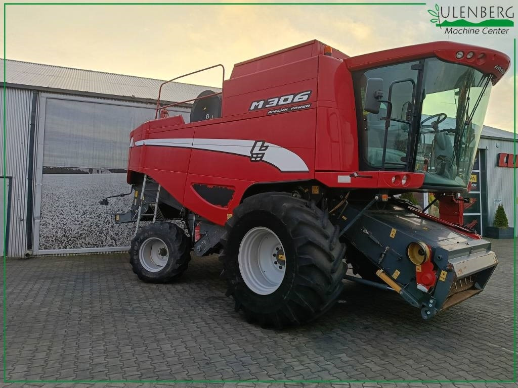 Laverda M 306 - Kombájn: 4 kép. Laverda M 306 - Kombájn: 4 kép.