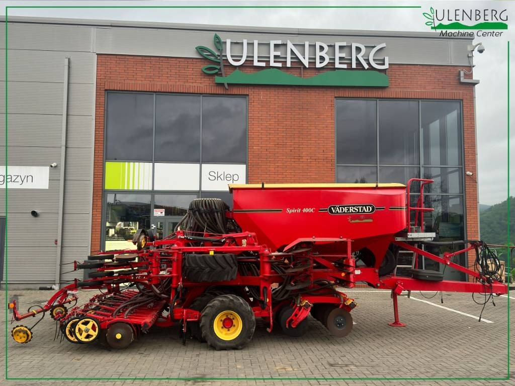 Vaderstad SPIRIT 400C - Szemenkénti vetőgép: 1 kép. Vaderstad SPIRIT 400C - Szemenkénti vetőgép: 1 kép.