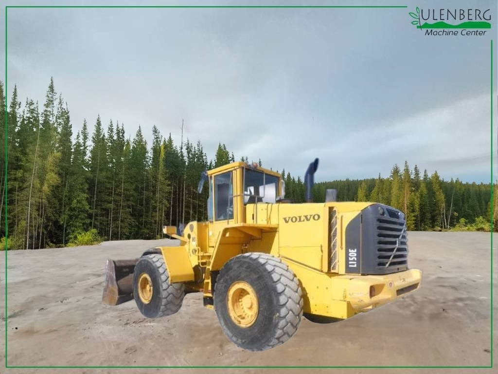 Volvo L 150 E - Gumikerekes homlokrakodó: 3 kép. Volvo L 150 E - Gumikerekes homlokrakodó: 3 kép.