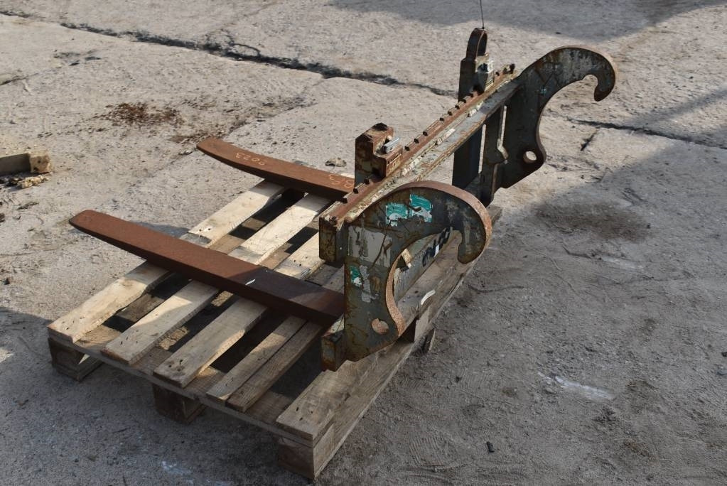 Widły Do Ładowarki Volvo ,cat, case, kramer - Raklapvilla - Építőipari gépek: 3 kép. Widły Do Ładowarki Volvo ,cat, case, kramer - Raklapvilla - Építőipari gépek: 3 kép.