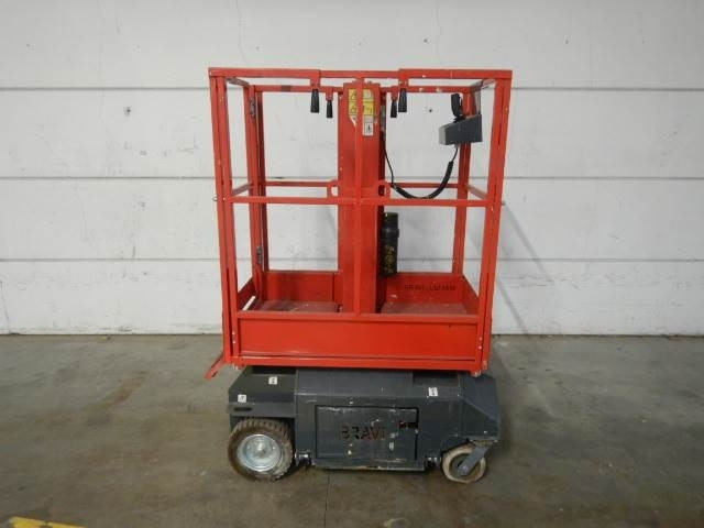 Bravi Leonardo HD - Oszlopos személyemelő: 1 kép. Bravi Leonardo HD - Oszlopos személyemelő: 1 kép.