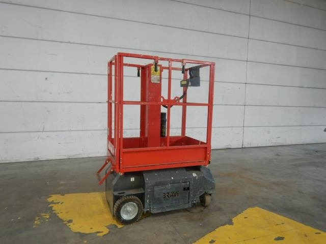 Bravi Leonardo HD - Oszlopos személyemelő: 3 kép. Bravi Leonardo HD - Oszlopos személyemelő: 3 kép.