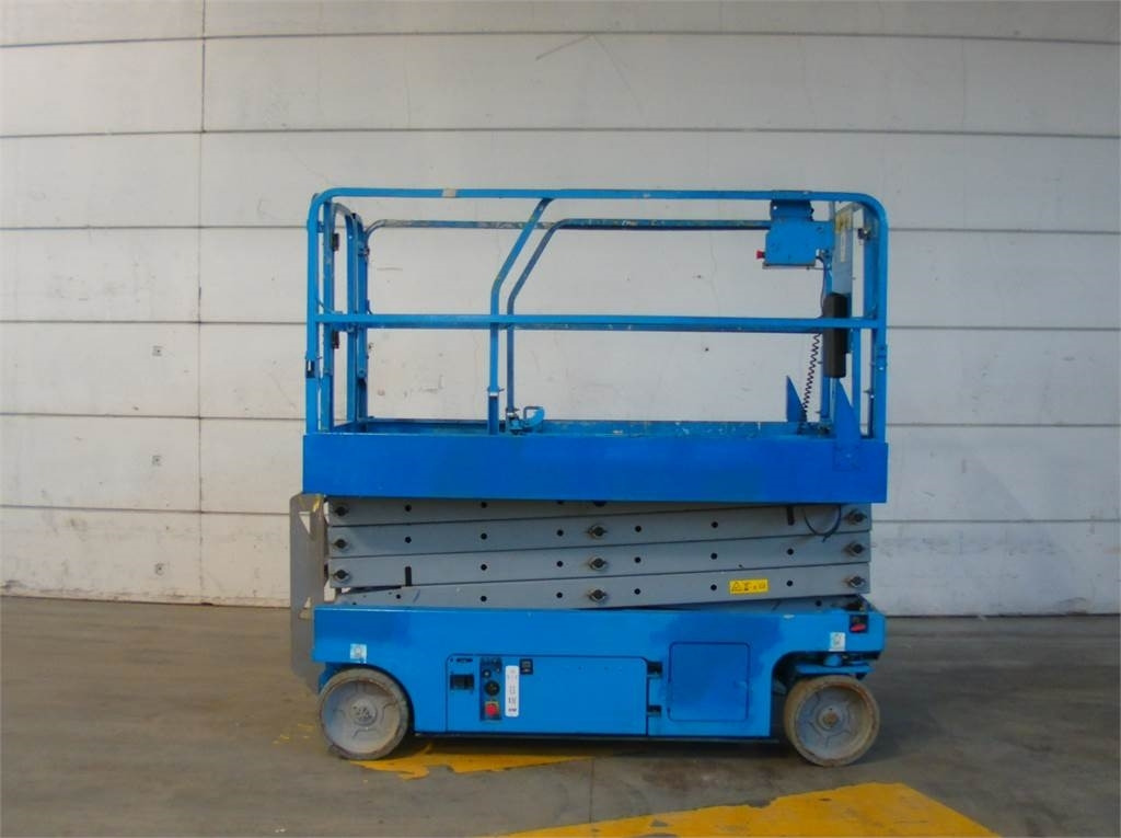 Genie GS2646 - Ollós emelő: 1 kép. Genie GS2646 - Ollós emelő: 1 kép.