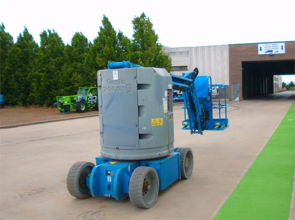 Genie Z30-20N - Személyemelő: 4 kép. Genie Z30-20N - Személyemelő: 4 kép.