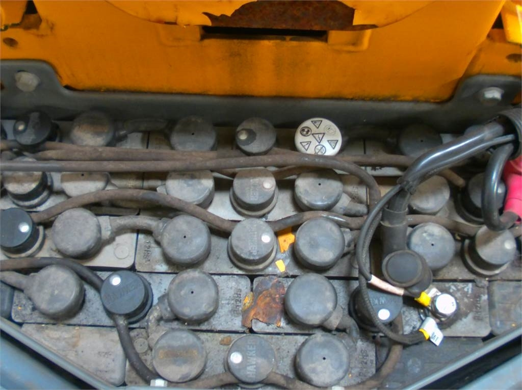 Haulotte STAR 10 - Oszlopos személyemelő: 5 kép. Haulotte STAR 10 - Oszlopos személyemelő: 5 kép.